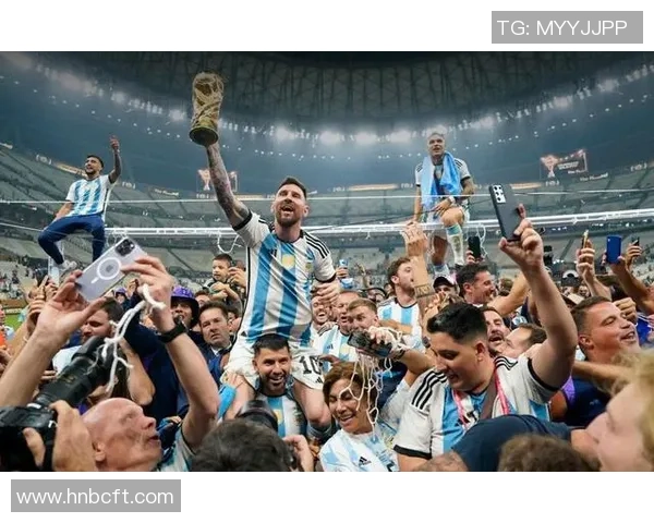 怀念已逝足球明星的精彩瞬间与辉煌成就回顾