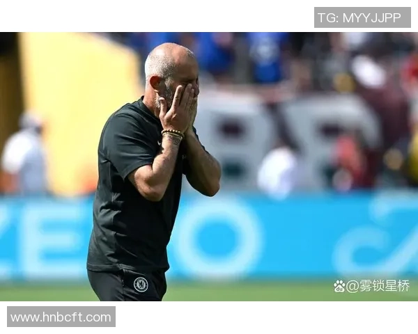 足球明星门店精选图片展示让你领略球场外的魅力与风采